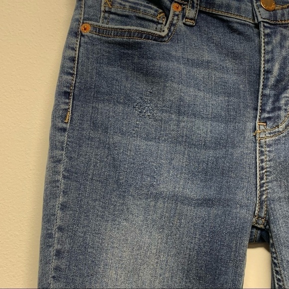 Free People Size 26 Frayed Hem BOHO Distressed Jeans - Picture 6 of 12